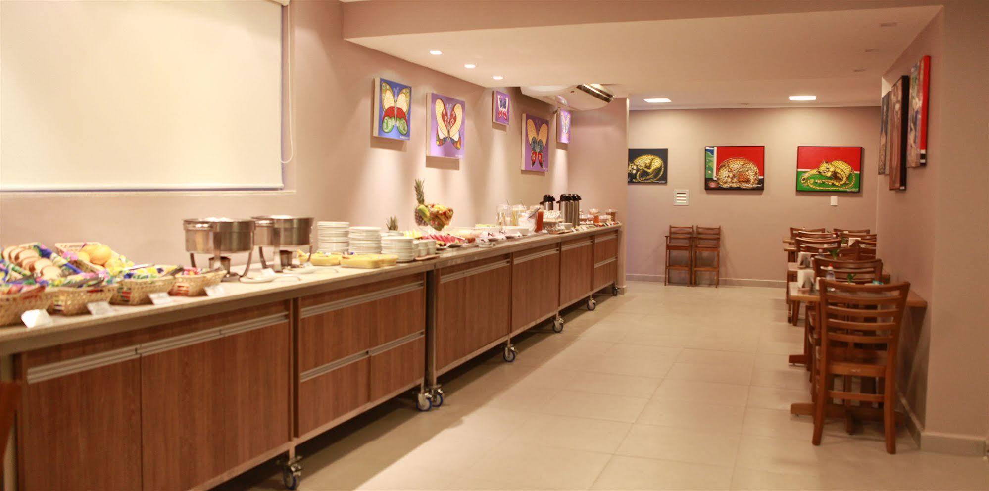 Getullio Hotel كويابا المظهر الخارجي الصورة